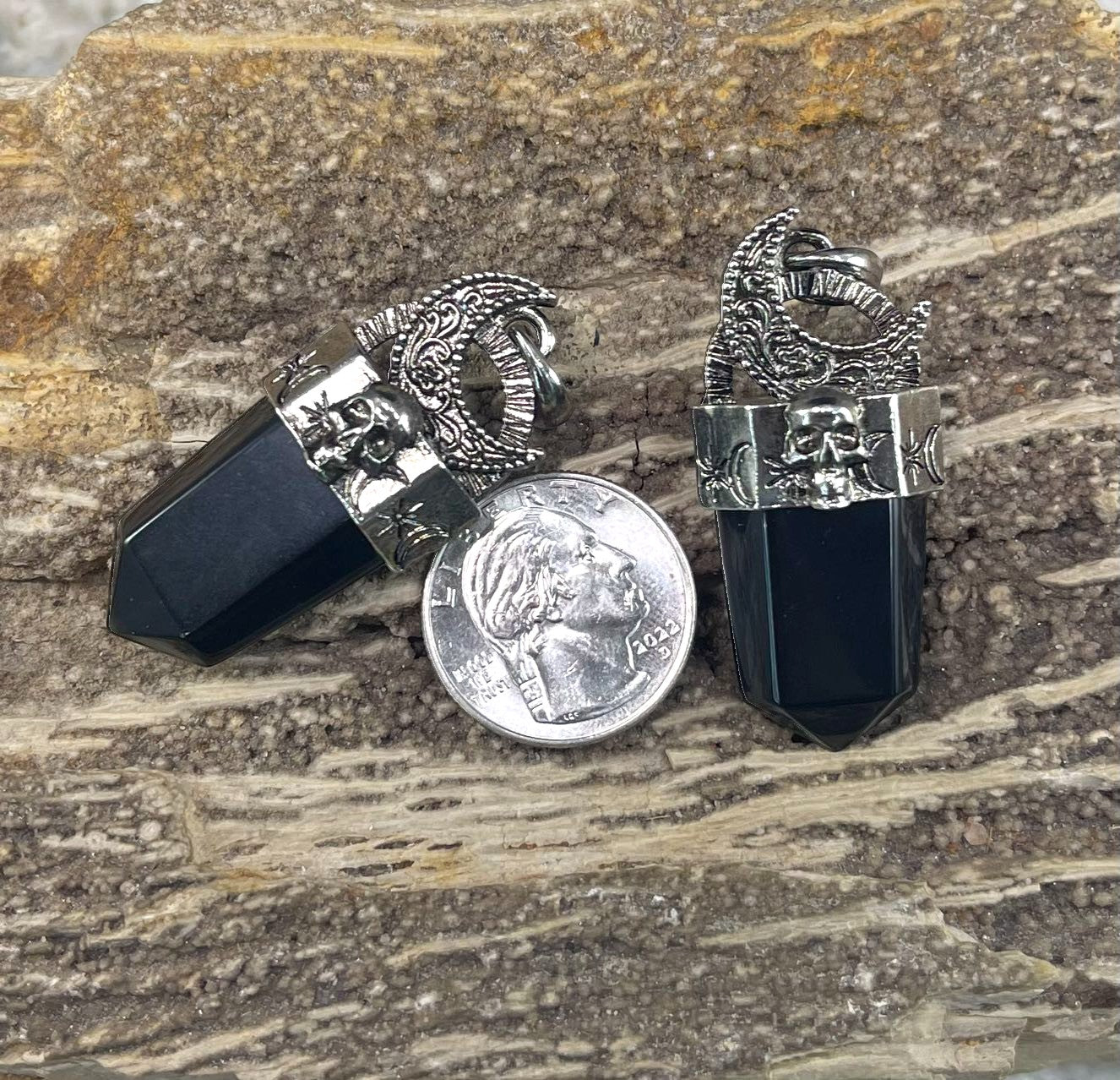 Point Pendant w/ Crescent Moon and Skull, 21x48mm (1pc)-5