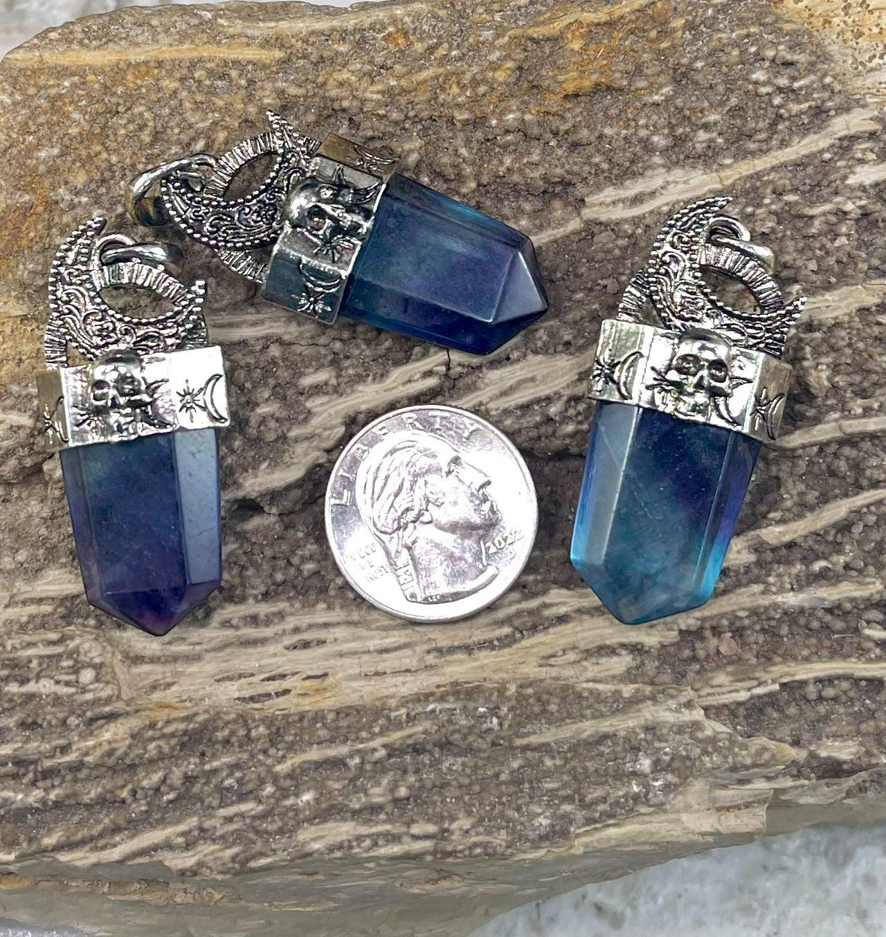 Point Pendant w/ Crescent Moon and Skull, 21x48mm (1pc)-1